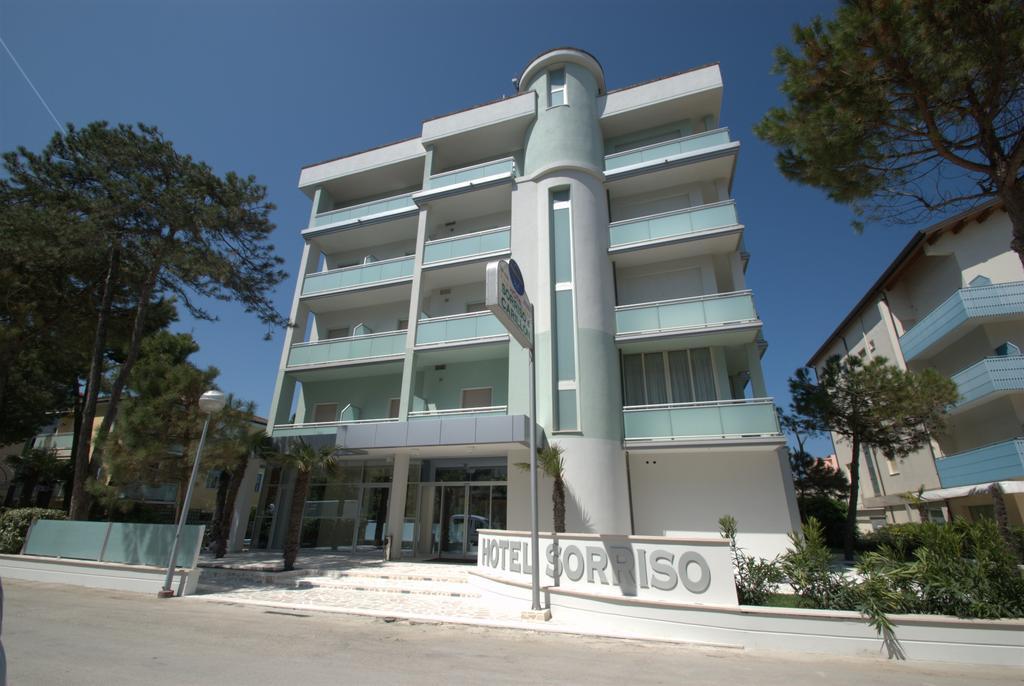 מילאנו מריטימה Hotel Sorriso מראה חיצוני תמונה