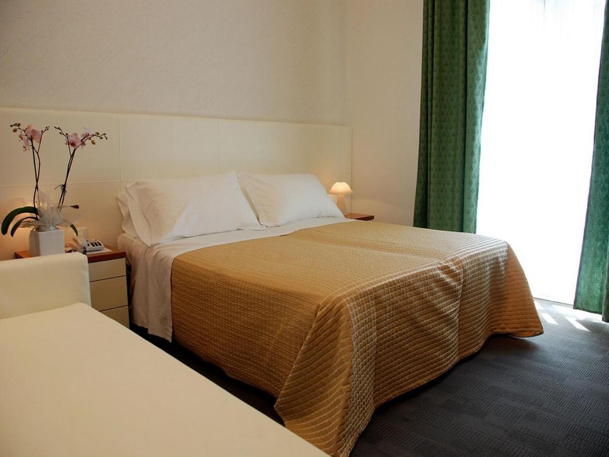 מילאנו מריטימה Hotel Sorriso מראה חיצוני תמונה