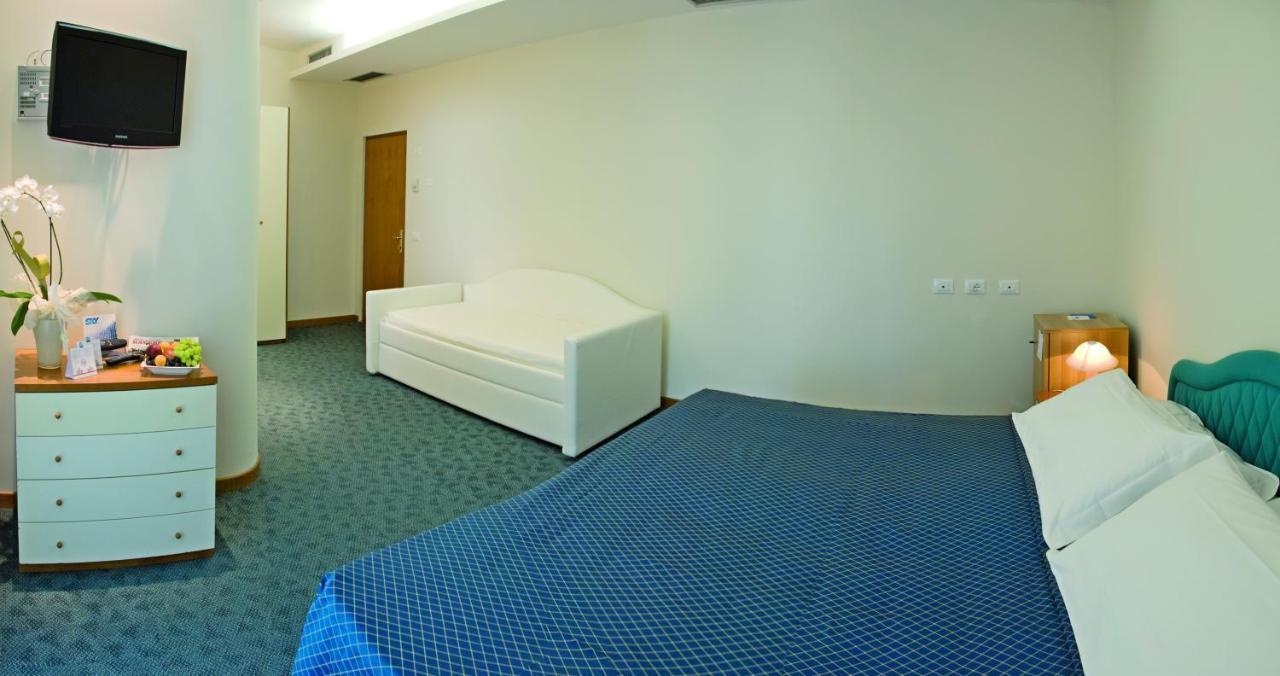 מילאנו מריטימה Hotel Sorriso מראה חיצוני תמונה