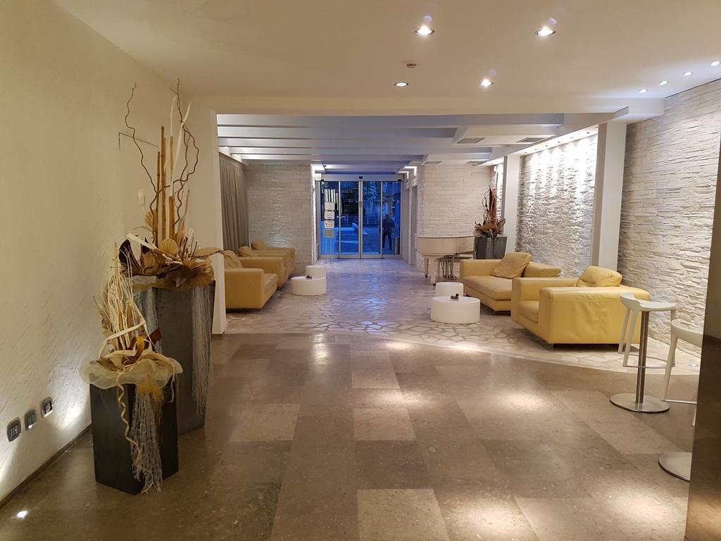 מילאנו מריטימה Hotel Sorriso מראה חיצוני תמונה