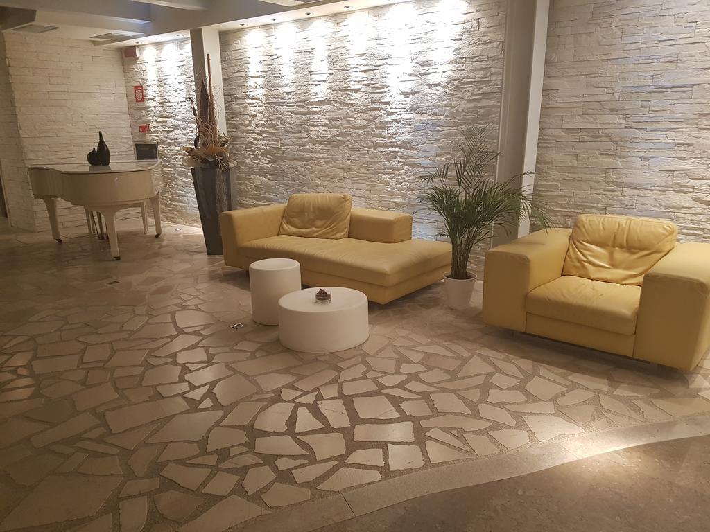 מילאנו מריטימה Hotel Sorriso מראה חיצוני תמונה