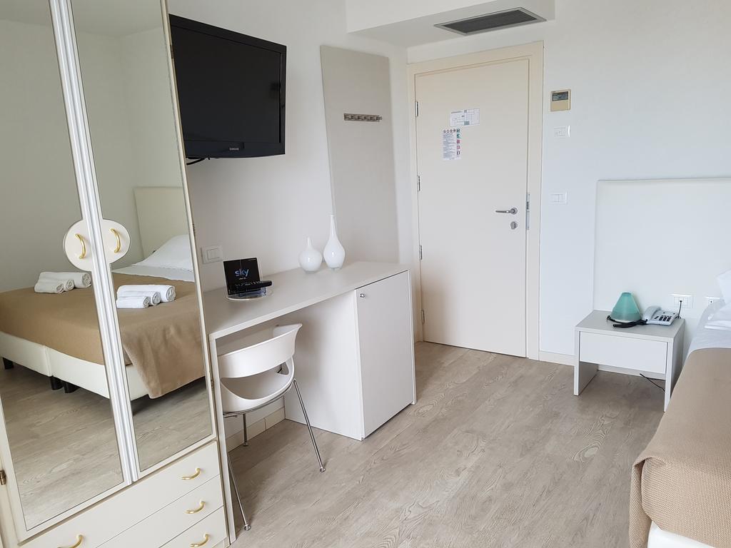 מילאנו מריטימה Hotel Sorriso מראה חיצוני תמונה