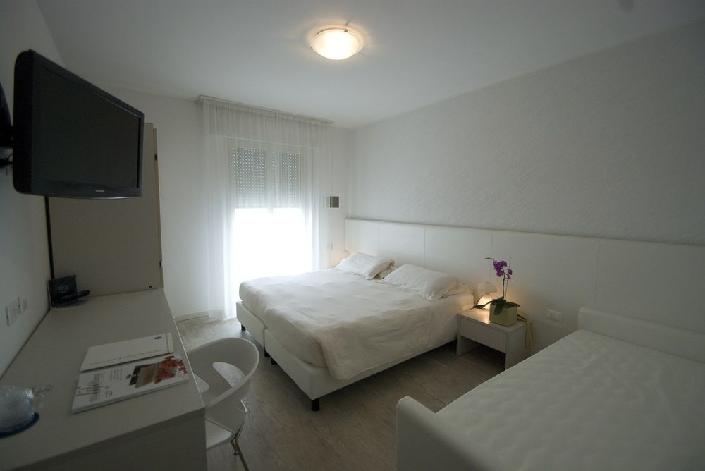 מילאנו מריטימה Hotel Sorriso מראה חיצוני תמונה