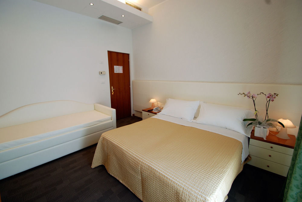 מילאנו מריטימה Hotel Sorriso מראה חיצוני תמונה