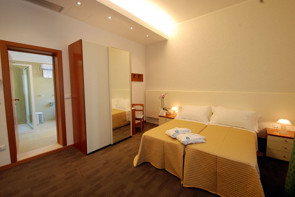 מילאנו מריטימה Hotel Sorriso מראה חיצוני תמונה