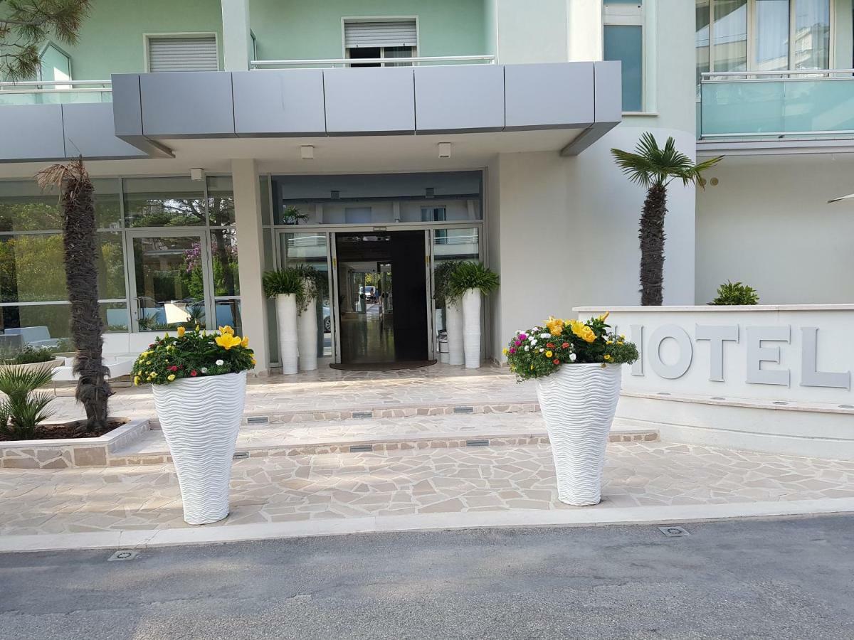 מילאנו מריטימה Hotel Sorriso מראה חיצוני תמונה